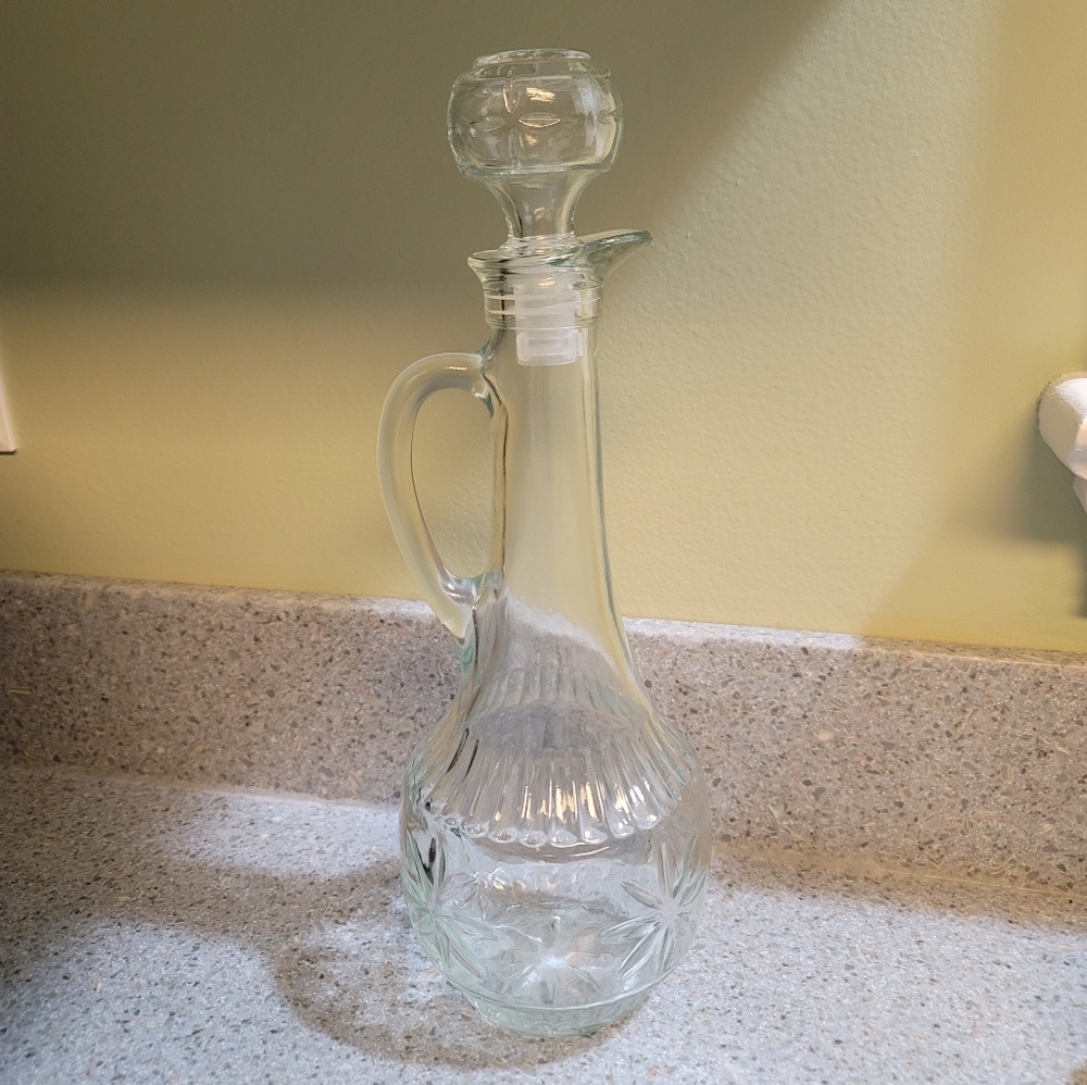Vintage 1977 Wine Decanter Star Design Tall Slender 12.5in with Stopper